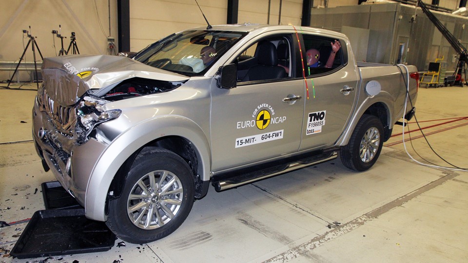 Mitsubishi L200 - Frontal Full Width Test 2015 - After Crash