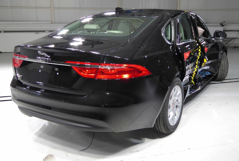 Jaguar XF  - Side crash test 2015 - after crash
