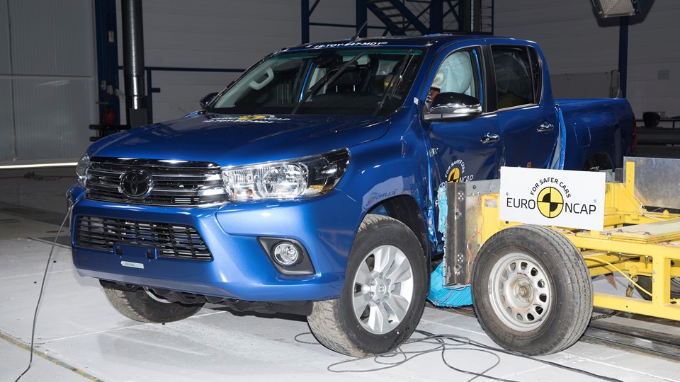 Toyota Hilux - Side crash test 2016 - after crash
