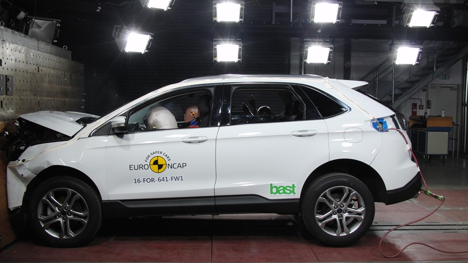 Ford Edge - Frontal Full Width test 2016