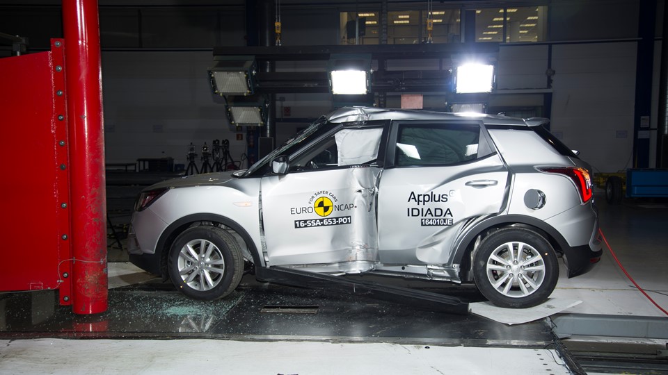 SsangYong Tivoli - Pole crash test 2016 - after crash