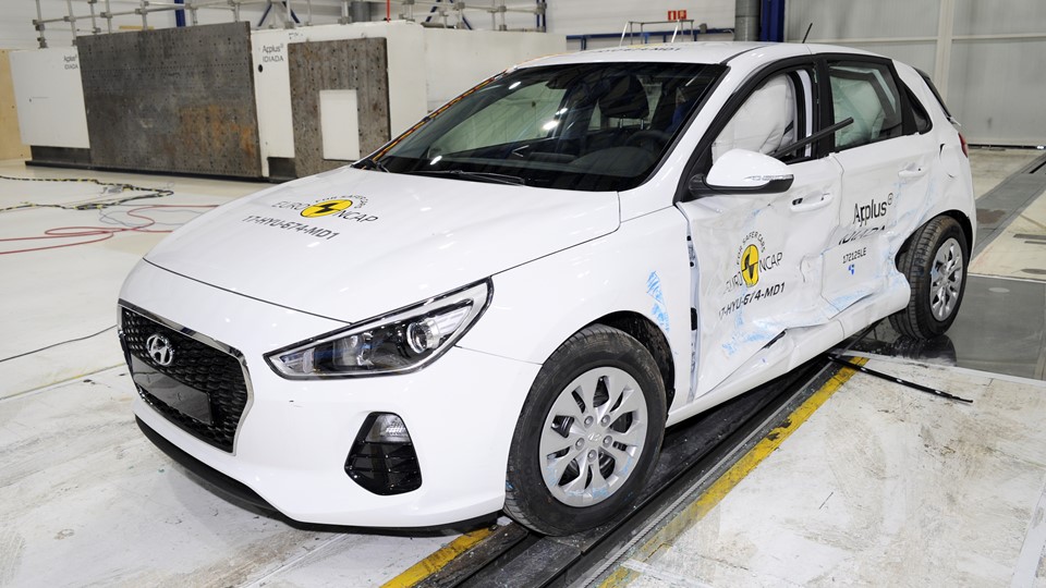 Hyundai I30  - Side crash test 2017-after crash
