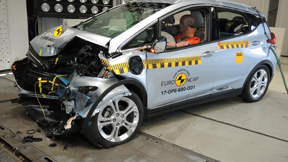 Opel/Vauxhall Ampera-e- Frontal Offset Impact test 2017 - after crash