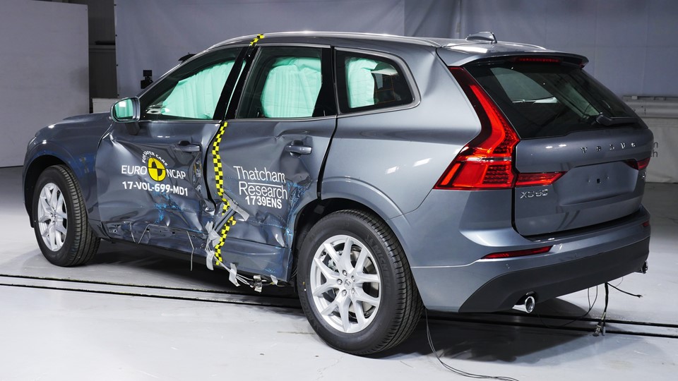 Volvo XC60 - Side crash test 2017 - after crash