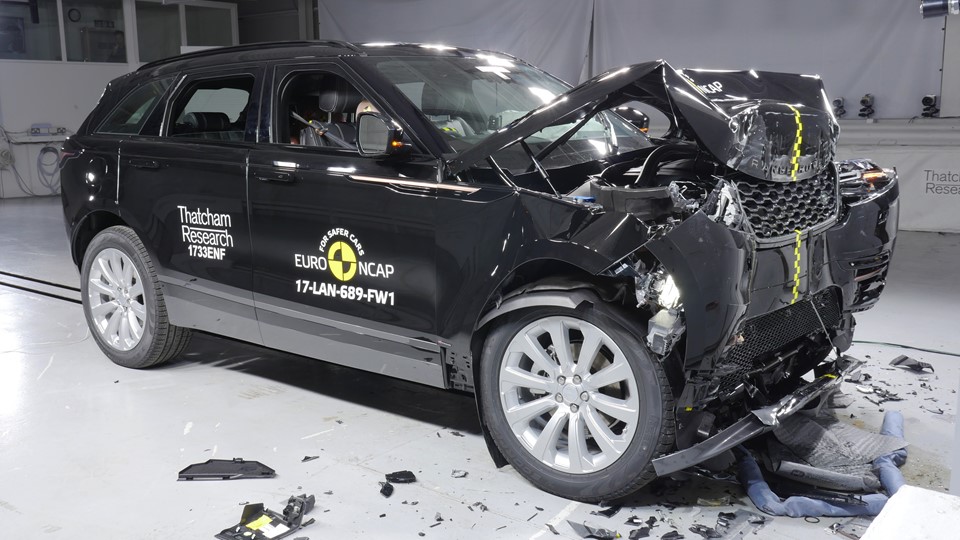 Range Rover Velar - Frontal Full Width test 2017 - after crash