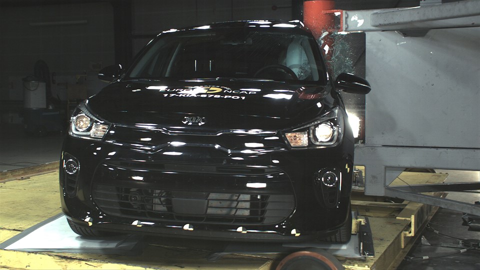 Kia Rio - Pole crash test 2017