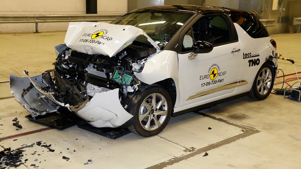 DS 3 - Frontal Full Width test 2017 - after crash