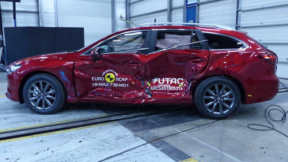 Mazda 6 - Side crash test 2018 - after crash