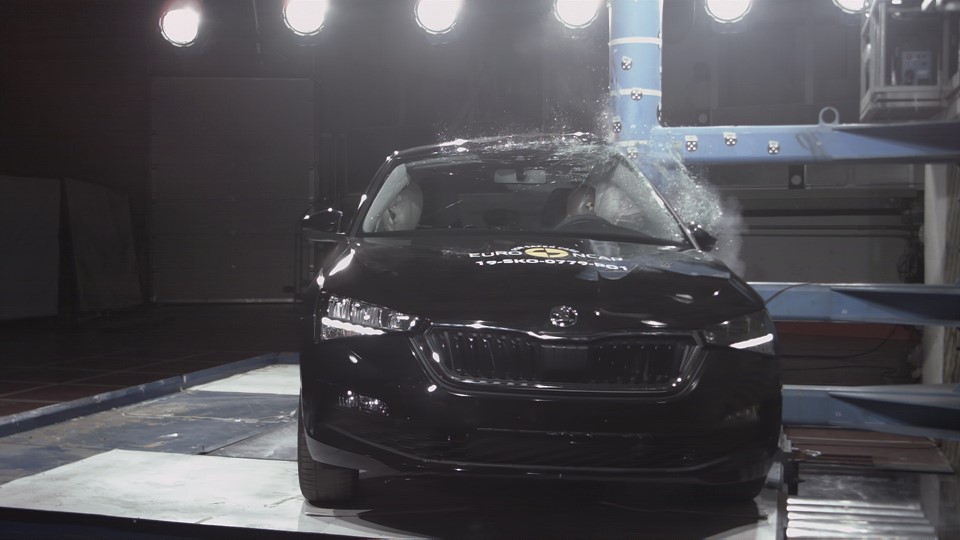 Skoda Scala - Pole crash test 2019