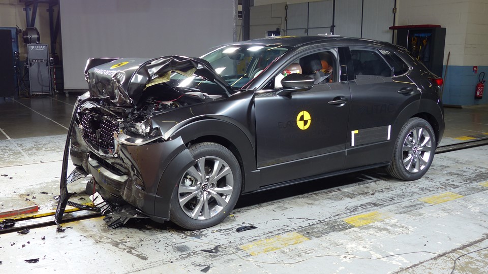 Mazda CX-30 - Frontal Full Width test 2019 - after crash