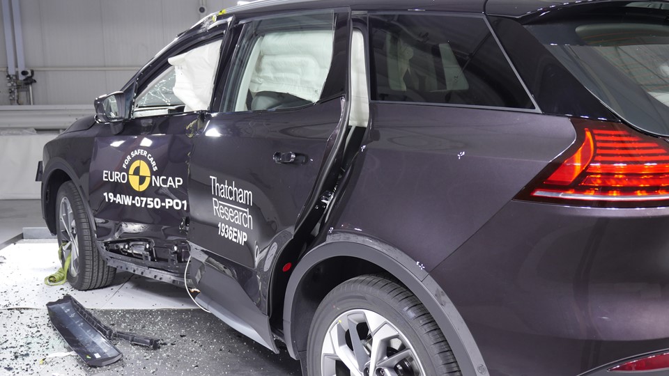 Aiways U5 - Pole crash test 2019 - after crash