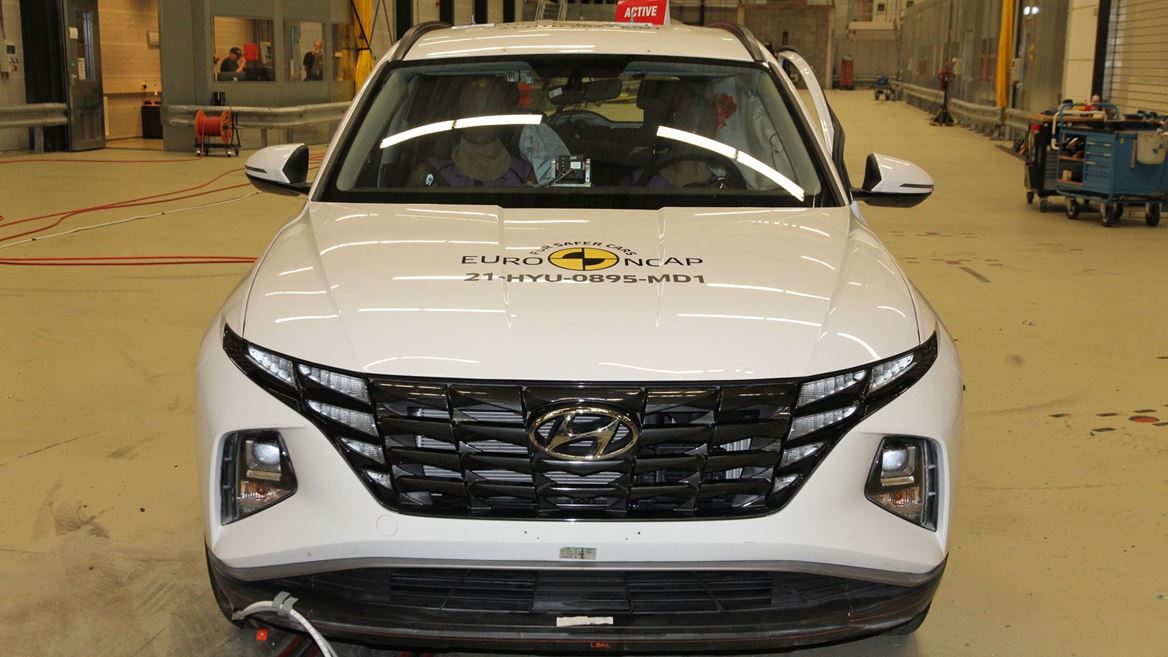 Hyundai TUCSON - Far-Side impact test 2021 - after crash