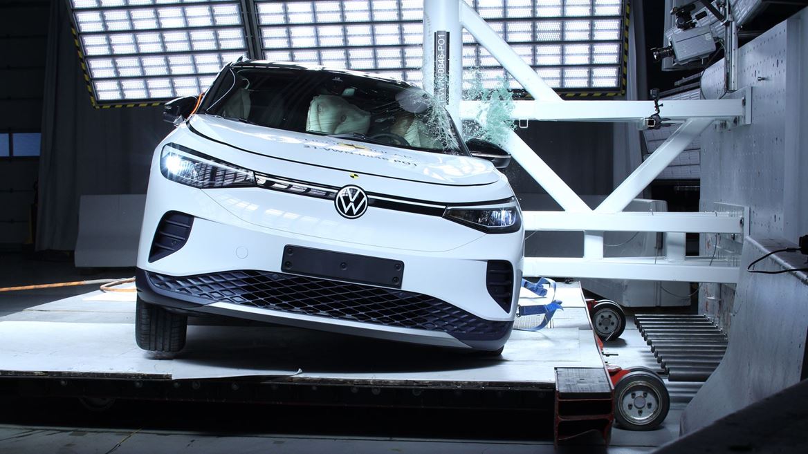 VW ID.4 - Side Pole test 2021