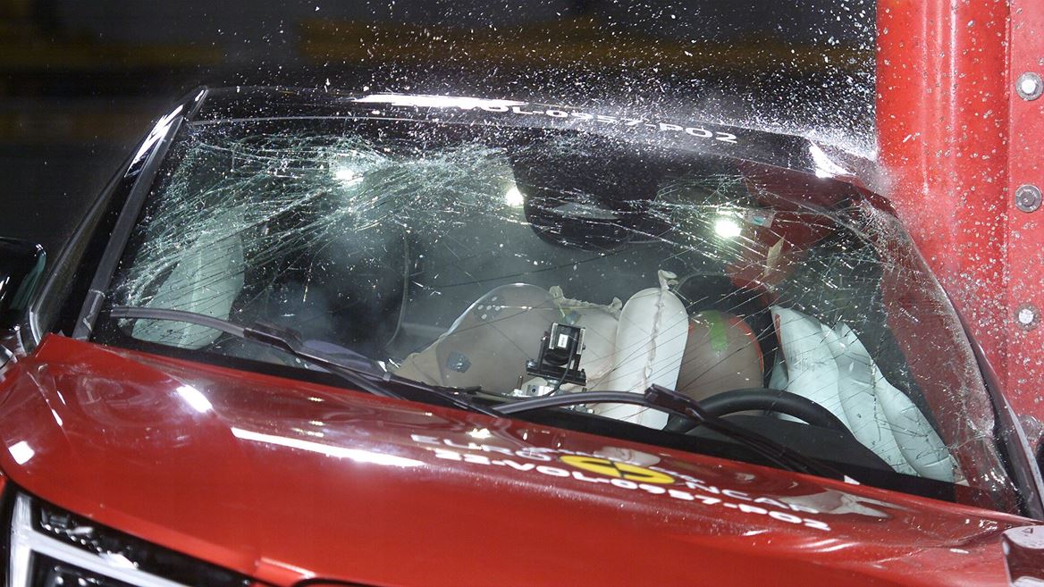 Volvo C40 Recharge - Far-Side impact test 2022