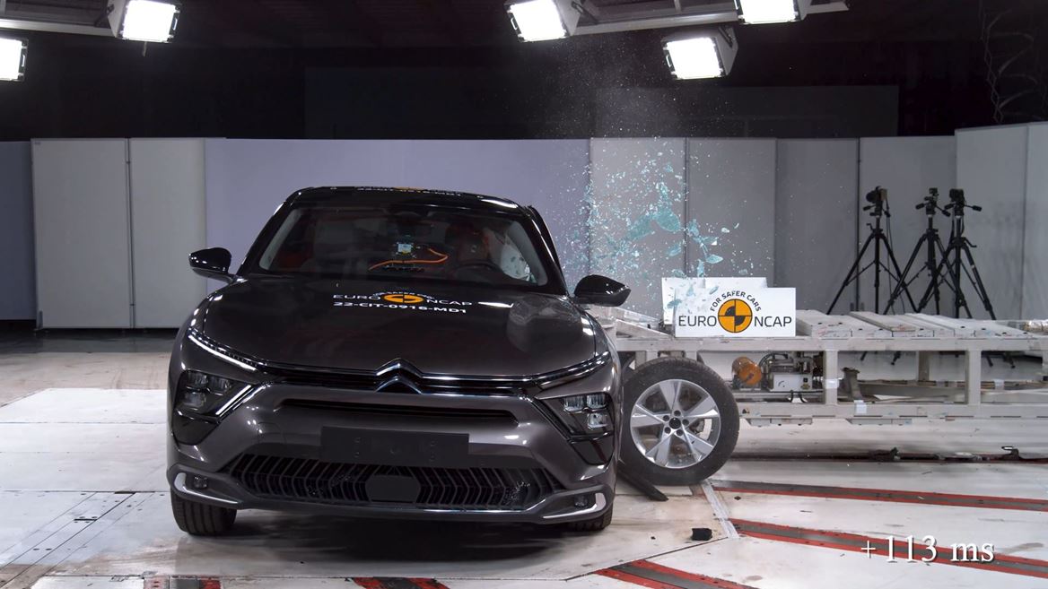 Citroën C5 X - Side Mobile Barrier test 2022