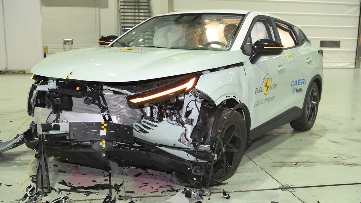 CHERY OMODA5 - Mobile Progressive Deformable Barrier test 2022 - after crash