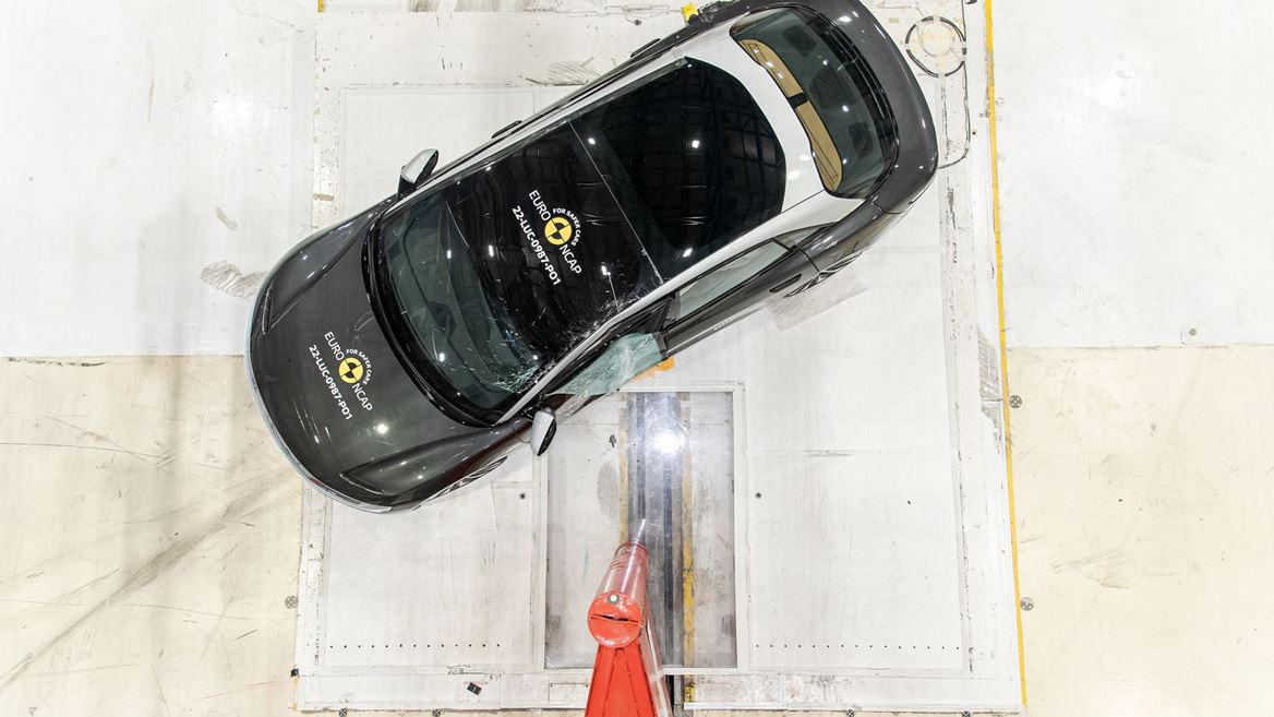 Lucid Air - Side Pole test 2022 - after crash