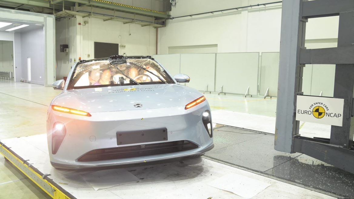 NIO ET5 Far Side impact test 2023 after crash