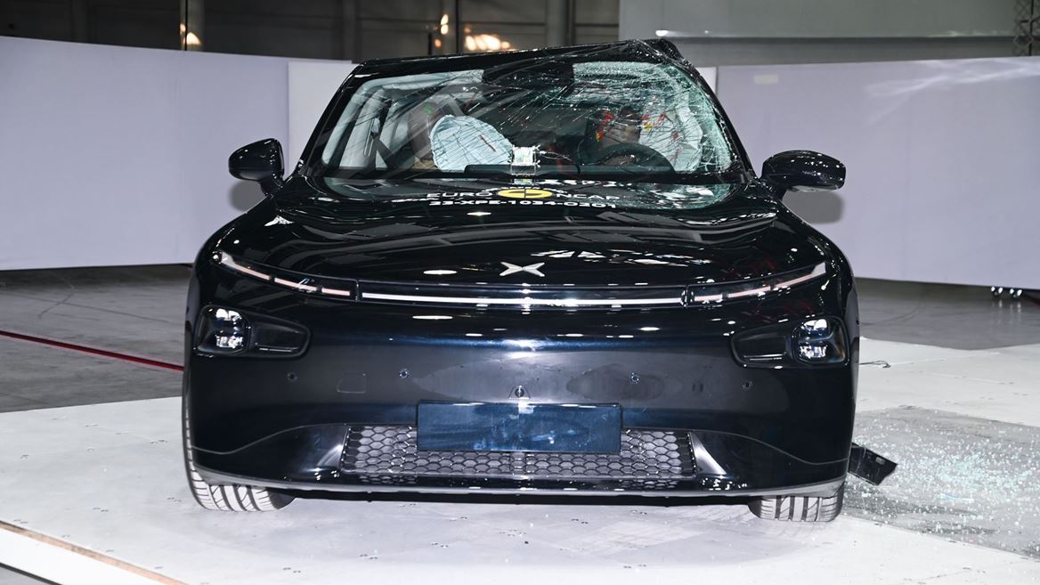XPENG P7 FarSide impact test 2023 after crash