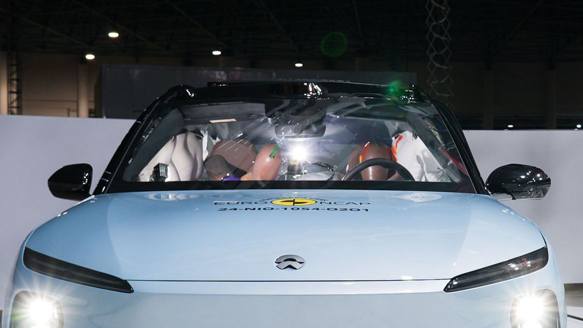 NIO EL6 Far Side impact test 2024 after crash