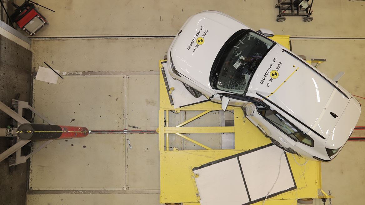 VW Tiguan Side Pole test 2024 after crash