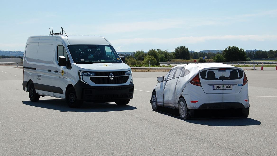 Renault Master Commercial Van Safety Tests 2025