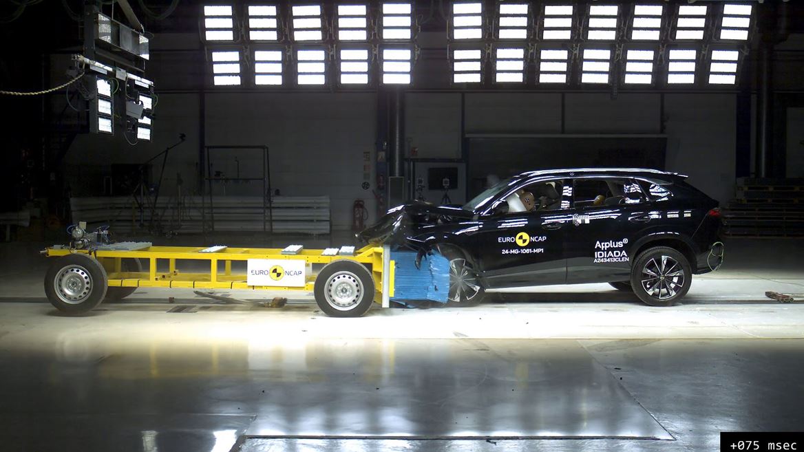 MG HS Mobile Progressive Deformable Barrier test 2024