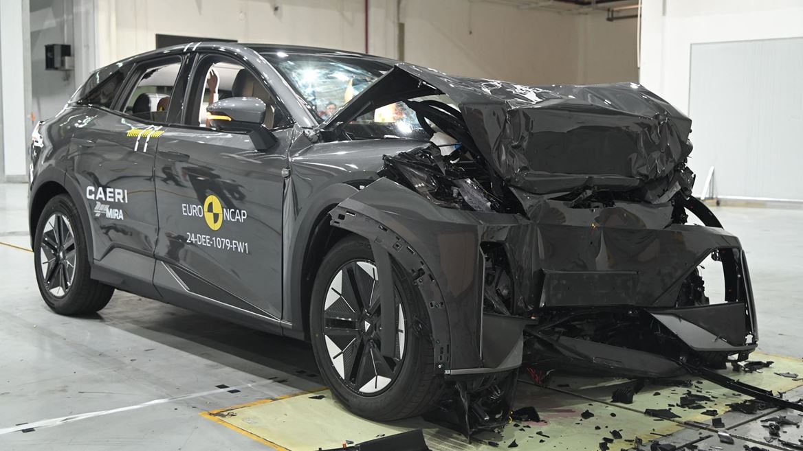 Deepal S07 Full Width Rigid Barrier test 2024 after crash