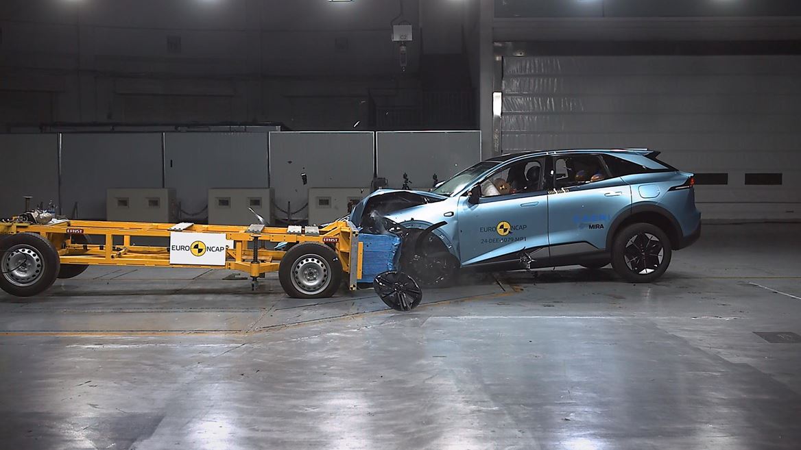 Deepal S07 Mobile Progressive Deformable Barrier test 2024