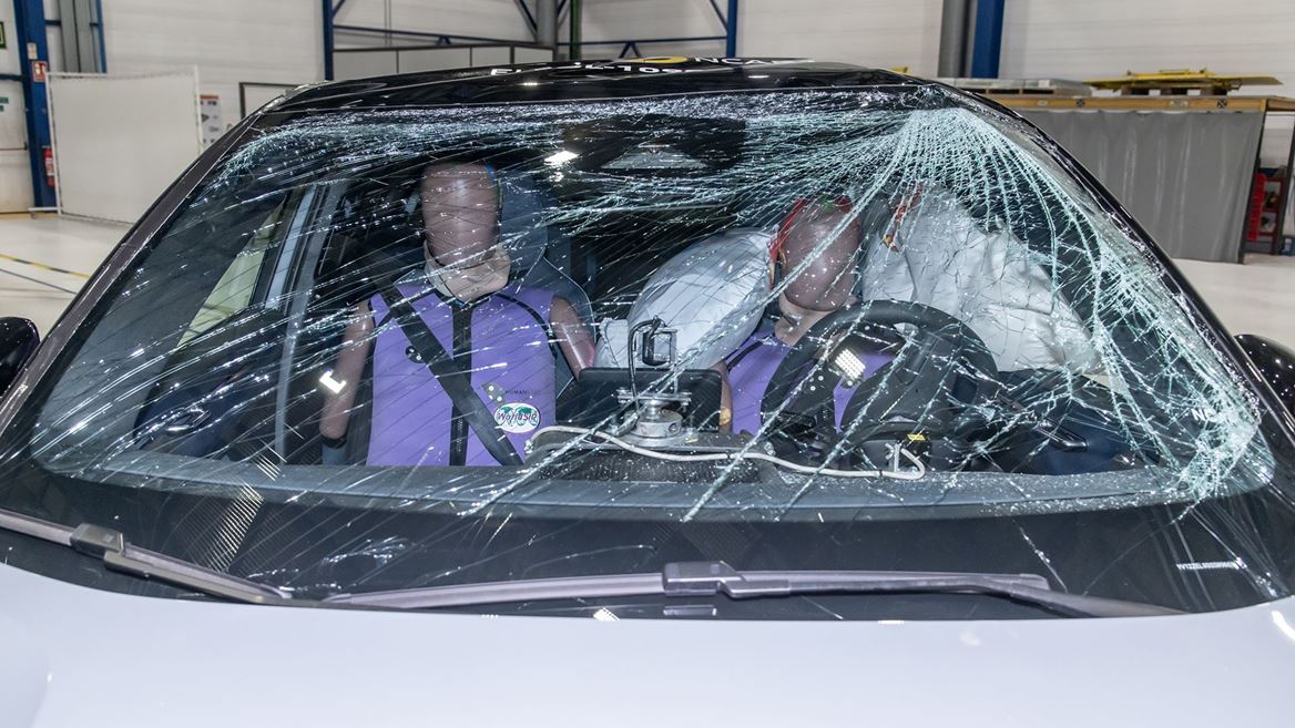 Volvo EX30 Far Side impact test 2024 after crash