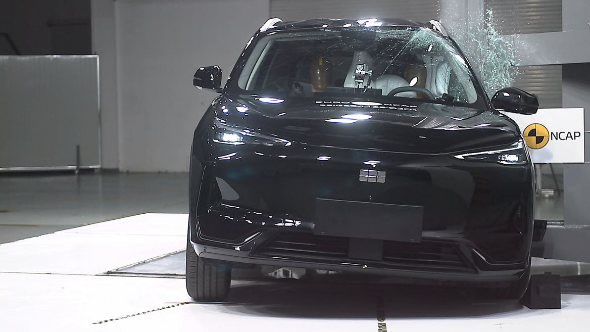 GEELY EX5 Side Pole test 2025