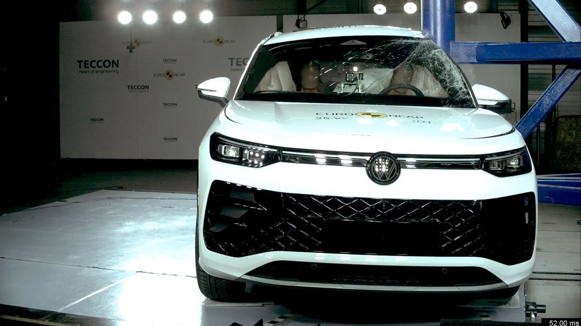 VW Tayron Side Pole test 2025