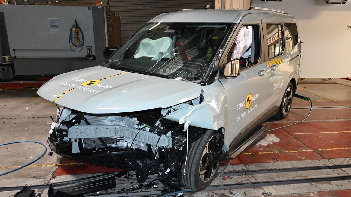 ford tourneo courier bev 2025 1178 MPDB1