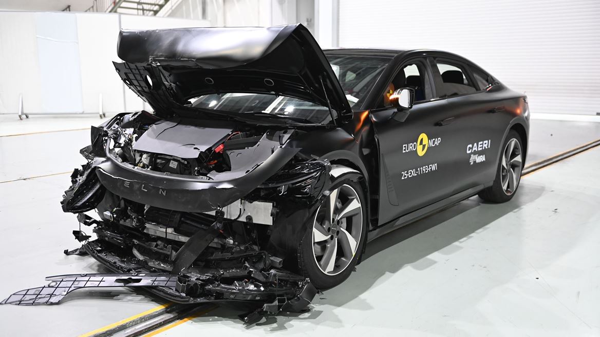 EXLANTIX ES Full Width Rigid Barrier test 2025 after crash