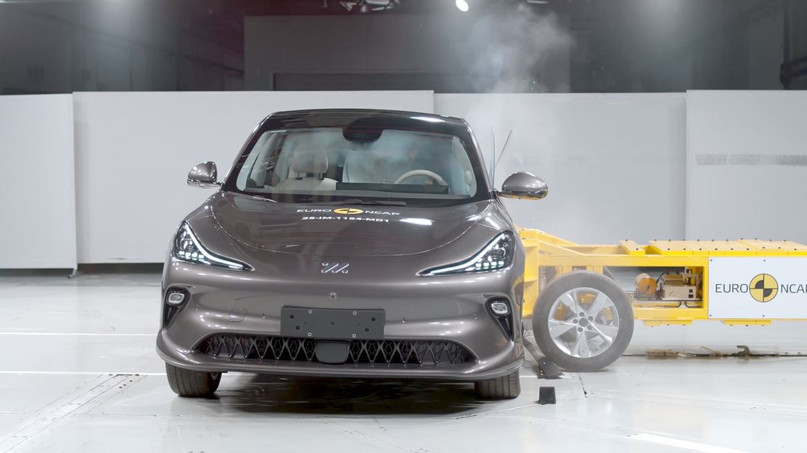 IM IM6 Side Mobile Barrier test 2025