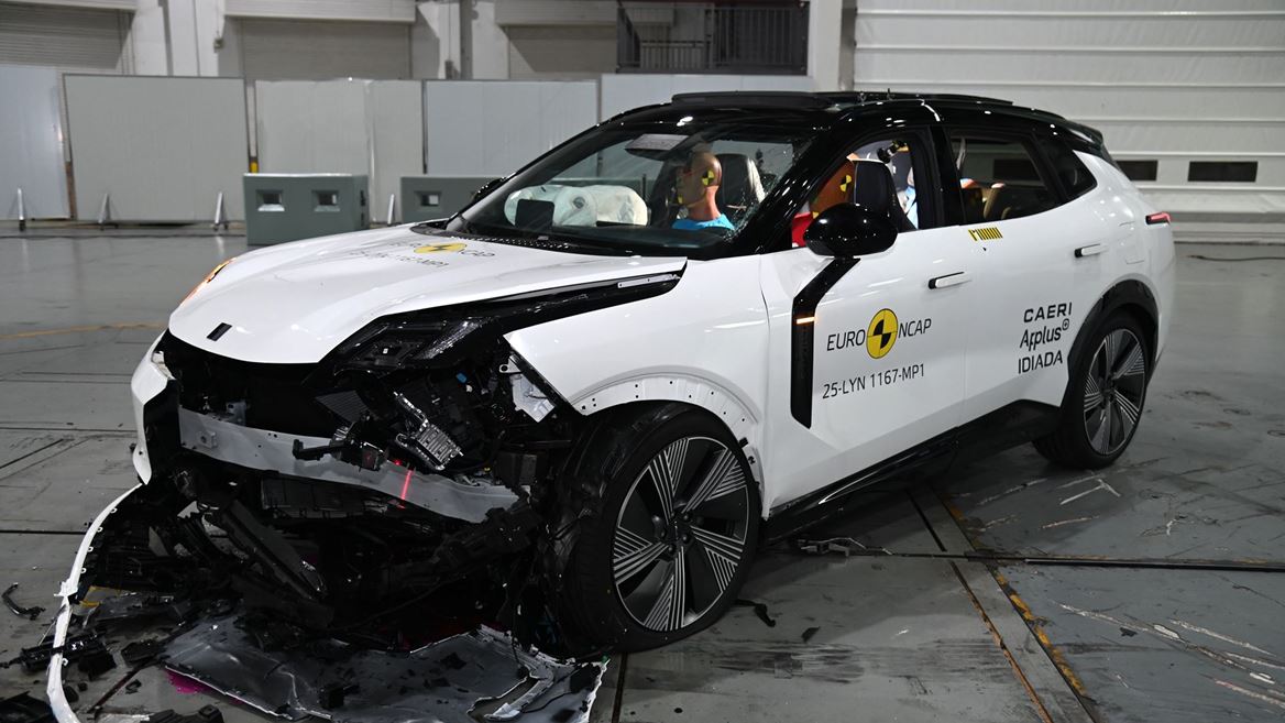 Lynk Co 08 Mobile Progressive Deformable Barrier test 2025 after crash