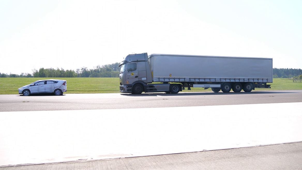 Mercedes Benz Actros L with ProCabin 4x2 Tractor Unit 2025 Commercial Truck Safety Tests