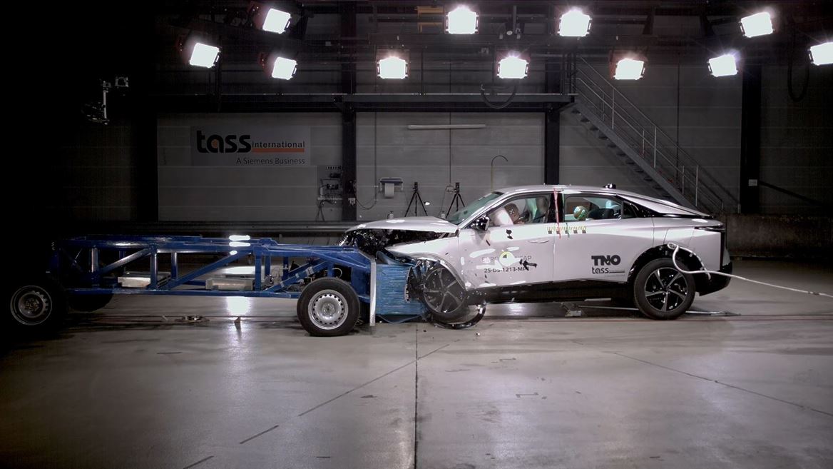 DS N 8 Mobile Progressive Deformable Barrier test 2025