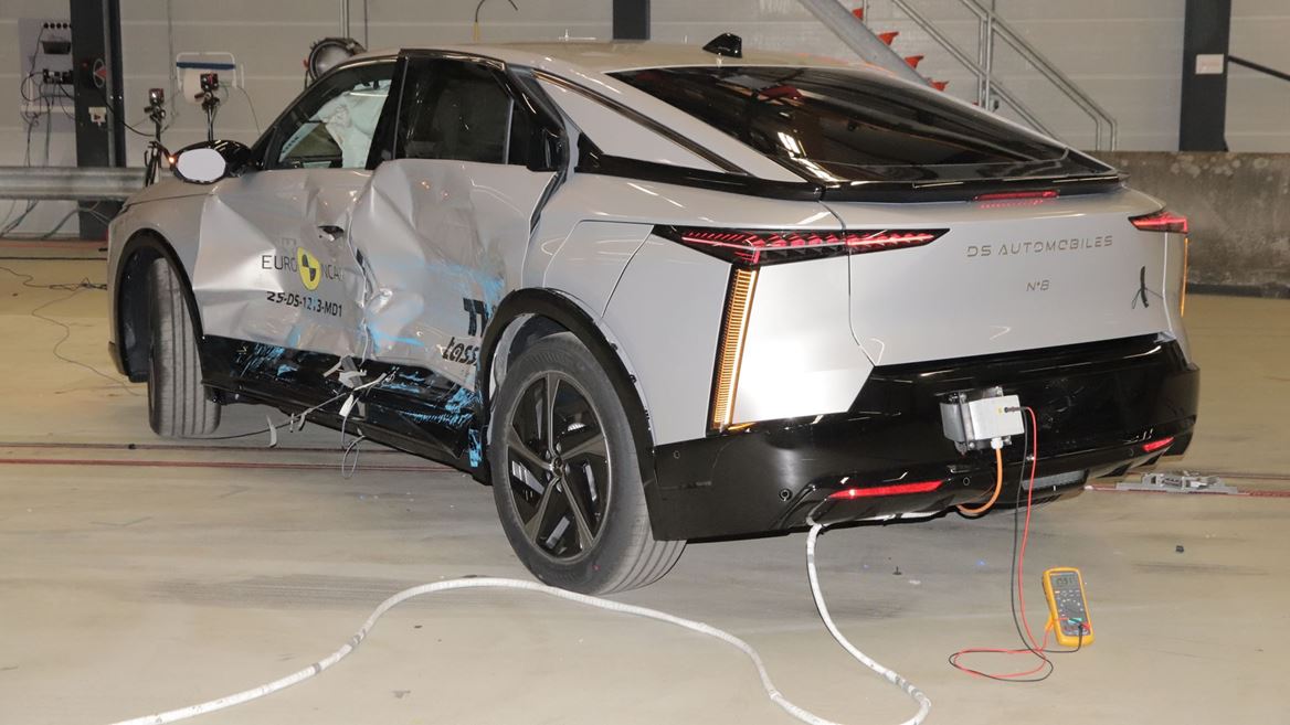 DS N 8 Side Mobile Barrier test 2025 after crash