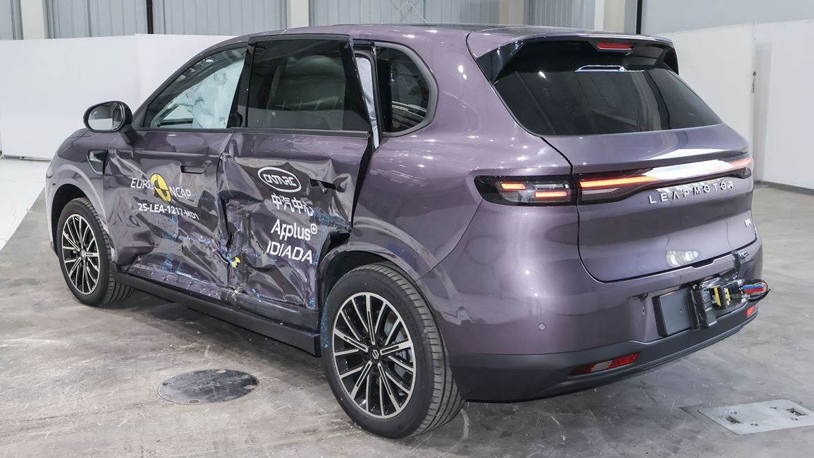 Leapmotor B10 Side Mobile Barrier test 2025 after crash