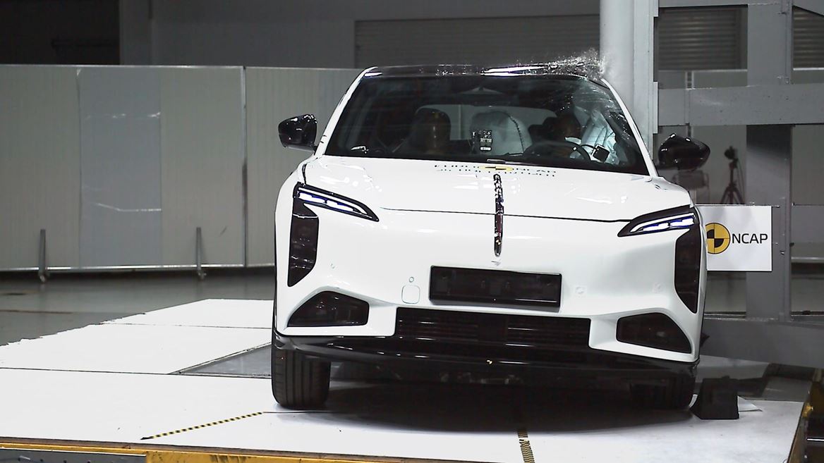 Hongqi EHS7 Side Pole test 2025