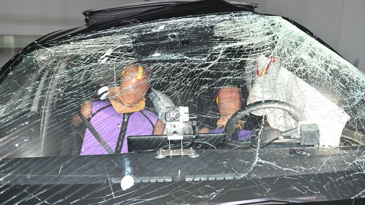 BYD SEAL 6 Far Side impact test 2025 after crash