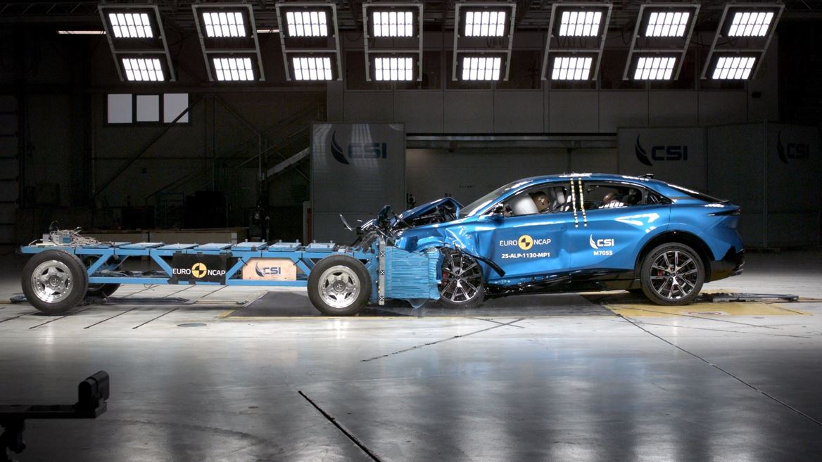 Alpine A390 Mobile Progressive Deformable Barrier test 2025