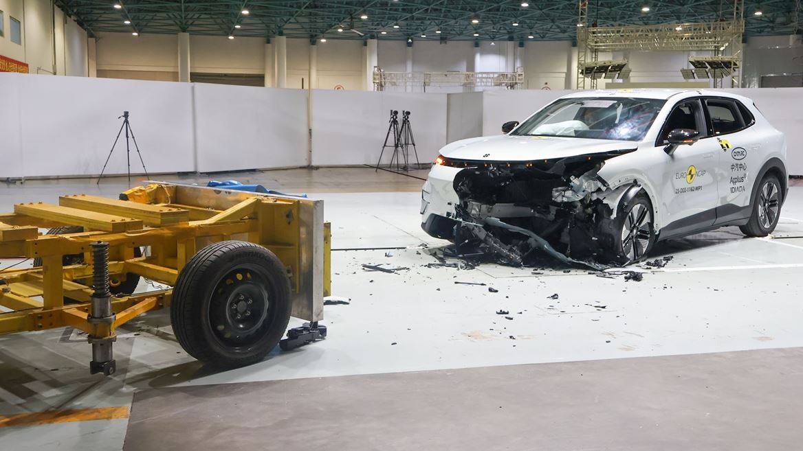 Deepal S05 Mobile Progressive Deformable Barrier test 2025 after crash