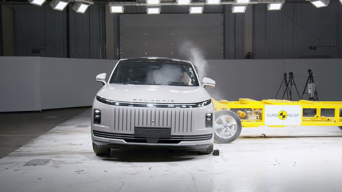 EXLANTIX ET Side Mobile Barrier test 2025