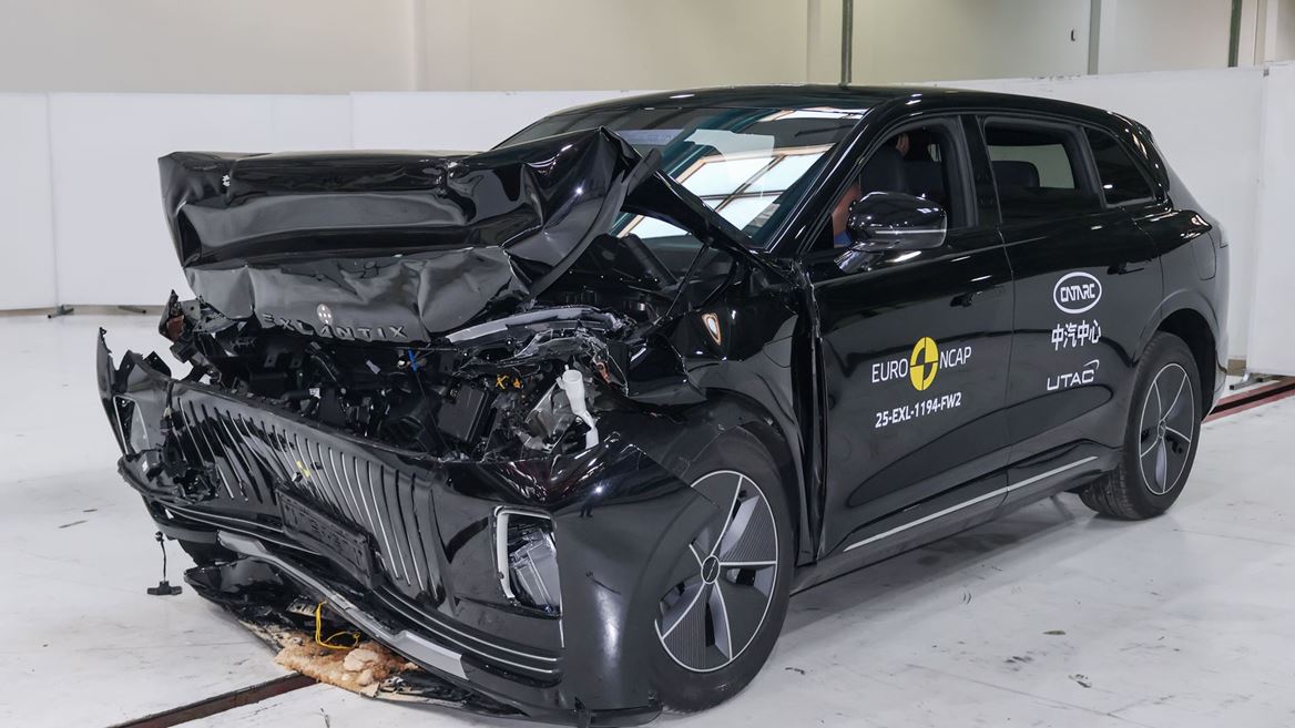 EXLANTIX ET Full Width Rigid Barrier test 2025 after crash