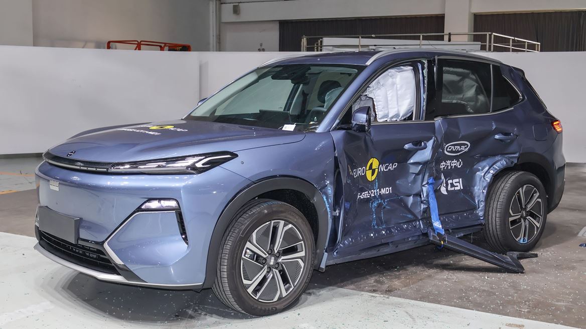 GEELY STARRAY EM i Side Mobile Barrier test 2025 after crash