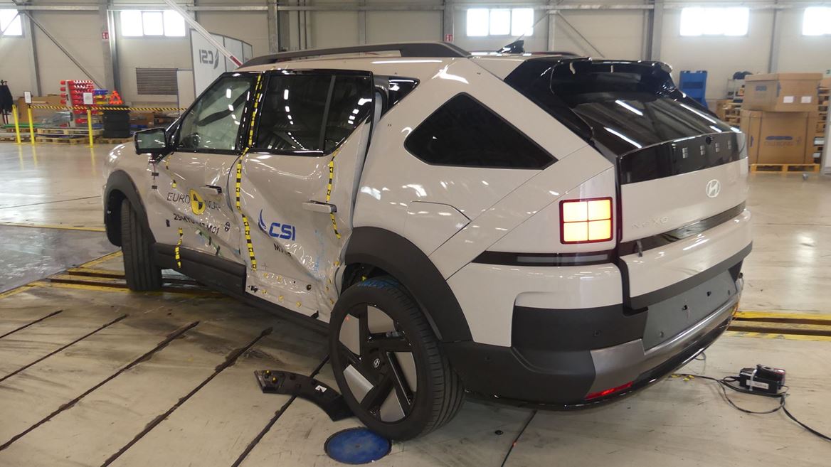 Hyundai NEXO Side Mobile Barrier test 2025 after crash