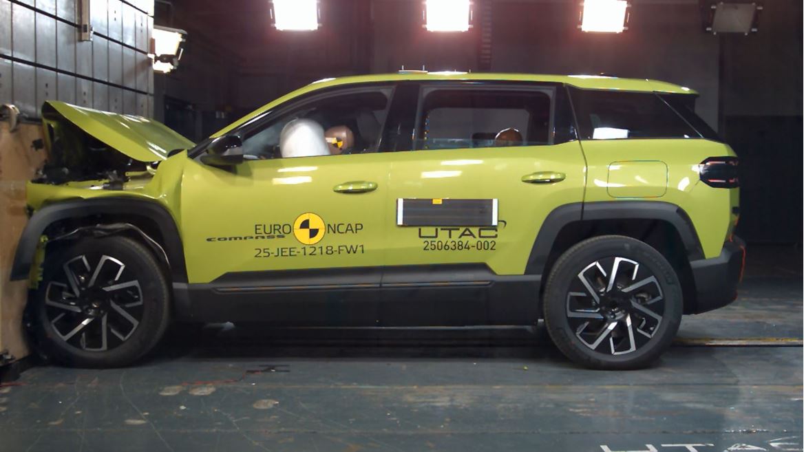 Jeep Compass Full Width Rigid Barrier test 2025