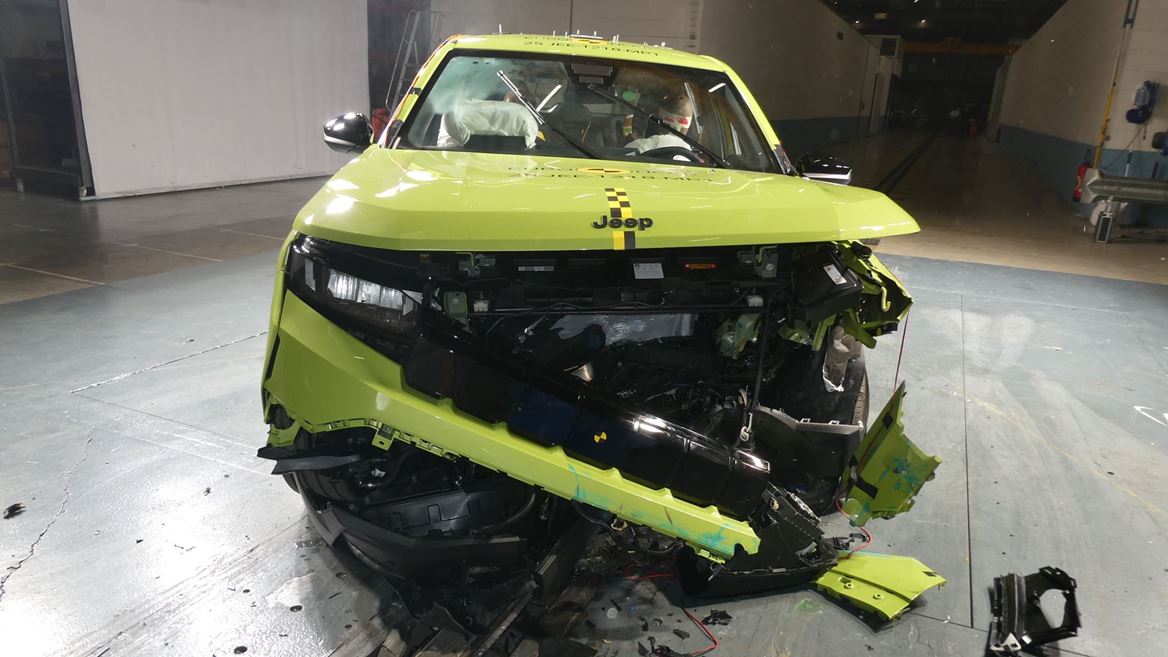Jeep Compass Mobile Progressive Deformable Barrier test 2025 after crash
